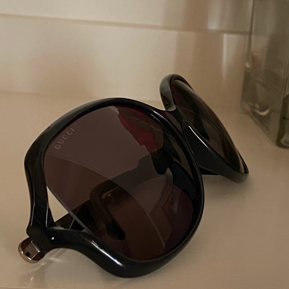 Brand new oversized Gucci sunglasses 🕶 - Picture 3 of 16